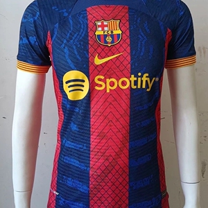 巴萨下赛季球衣|巴萨下赛季球衣写真曝光花蝶版会杀了你(图)