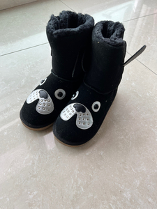 暇步士童鞋冬季女童新品牛反绒皮棉靴子狗中筒加厚卡通雪地靴，黑