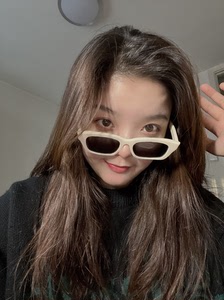 周扬青店铺买的没用过(脸太大)包装全在 一个眼镜原价三百多一