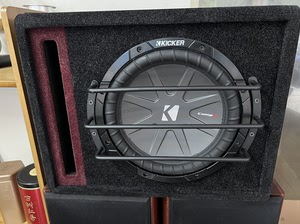 k牌无源低音炮10寸带木箱全新用了半个月因为后备箱太小放着占