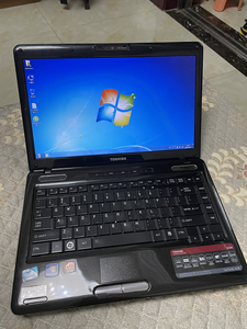 旧东芝笔记本电脑一台,功能全好.老酷睿处理器,2g内存,32
