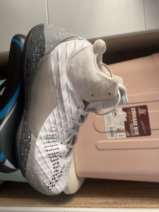 lining/李宁魅影2018 很少打篮球 鞋底很好 便宜卖