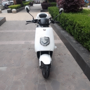 极品爱玛二手红牛电动车,前后双碟刹,60v五个大电池,今年2