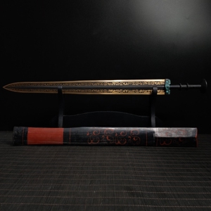 绿松石鎏金青铜楚剑(漆器剑鞘)