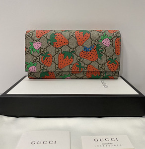 99新未使用 gucci古驰草莓老花长款钱包 手拿包奢侈品 女包正品