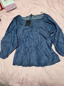 mass家上衣,69出全新,衣服太多了穿不过来