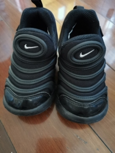 tb40599018淘宝耐克nike 非阿迪达斯 全黑色经典毛毛虫6c  运动鞋
