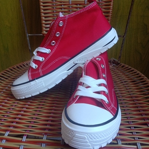 国货鞋子女帆布鞋清鞋柜正品可刀包邮 全新人本55出 主