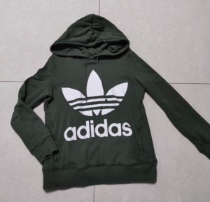 adidas三叶草浅墨绿色卫衣,毛圈内里,165码数,实物比