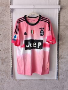 20-21尤文涂鸦球衣粉色短袖足球服7号c罗特别版印号效果,_阿里巴巴找