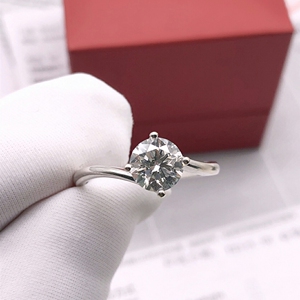 金匠世家钻戒 钻石:1.00ct 颜色:i～si1～ 3e