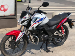 新大洲本田新战神cbf150摩托车 电喷国4