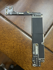 苹果7p主板故障不开机拆出来的,当废板便宜出掉,没修过,想要