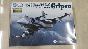 小鹰模型 瑞典jas39鹰狮战斗机模型 1:48