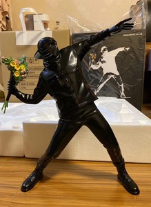 现货秒发 banksy 扔花男孩 扔花者 白色 黑色现货ba