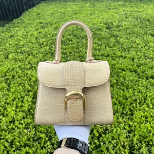 delvaux 德尔沃奶茶色 鳄鱼皮 brillant mi