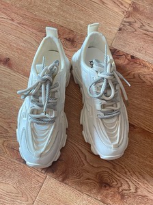 000人付款淘宝皇冠卡迪莎家真皮女鞋,37码全新长鼻子的西西米亚48.