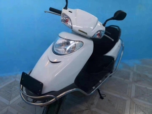 二手摩托车,踏板车,女装车五羊本田大头优悦小公主100cc
