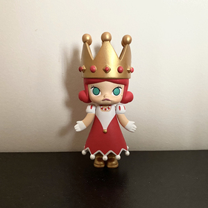 泡泡玛特molly国际象棋系列 娃娃是后(红)