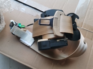 大众帕萨特领驭安全带