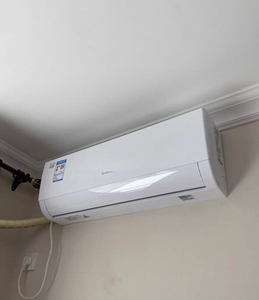 格力品悦 1.5匹kfr-35wbp直流变频空调.