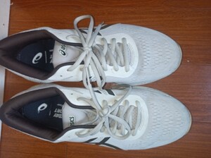 跑鞋之王亚瑟士excite6 中底amplifoam 脚感相