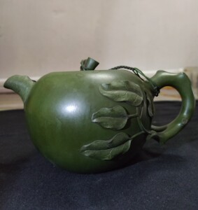 80年代买的徐春仙大师的紫砂壶.纯紫砂老泥.懂紫砂壶的看过来