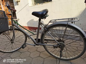 自用改装自行车,阿米尼车架,三轴均是日本轴,内三速变速器,骑