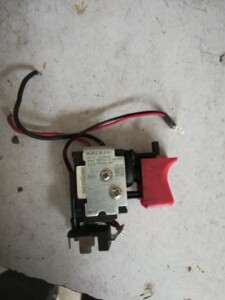 博世新款10.8v～12v充电钻开关.拆机的,功能正常,包能