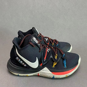 正品二手耐克欧文5 老友记 运动篮球鞋40码 成色如图,没有