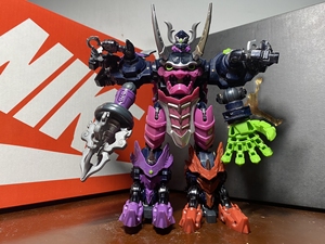 奥迪双钻果宝特攻3魔霸天王,最喜欢的玩具没有之一,展示不出.