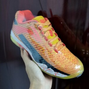 李宁羽毛球鞋 cp先锋 黄雅琼