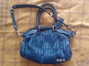 正品coach蔻驰包,深蓝色麦迪逊褶皱包包,正常磨损,无大伤
