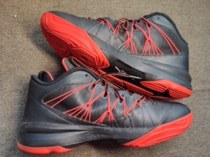 aj克里斯保罗7代篮球鞋42码黑红 货号669612-024