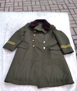 老式羊皮军大衣,包头皮革厂制作,大衣是全新的,冬季防寒保暖