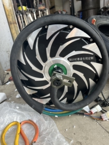 老廖电机10000瓦片雷霆22年5.1的新电机因为换了全顺4