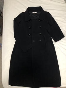普拉达prada100%羊绒大衣.国外旅游购入,九成新,衣长