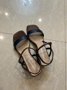 全新卡迪高女士凉鞋