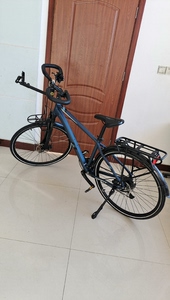 捷安特,旅行自行车!帝柏5100!车子很新,买来几乎没骑!