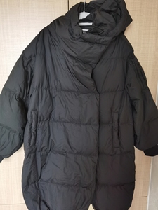 江南布衣jnby ca52582羽绒服,宽松版黑色m 充绒量