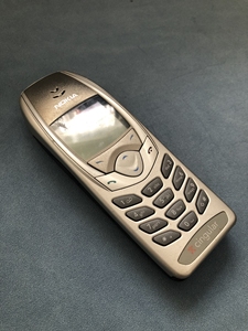 诺基亚6340i成色还可以,有网络锁可以开机,稀少型号,开机