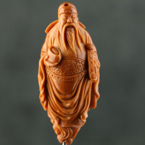 95x3.3cm【财神】冯伟作品橄榄核雕三花油核单籽吊坠