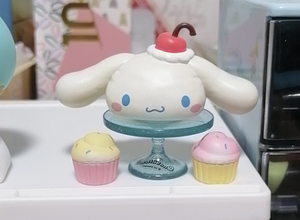 三丽鸥名创优品玉桂狗20周年纪念盲盒,杯子蛋糕重复x2,拆盒