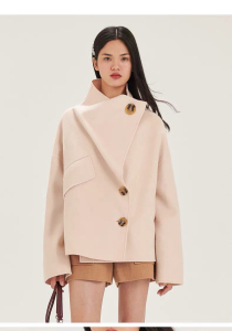 雅莹贝爱米色全羊毛短外套4码,全新正品 三标齐全