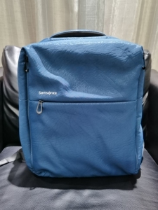 品牌型号 :新秀丽双肩包 samsnite