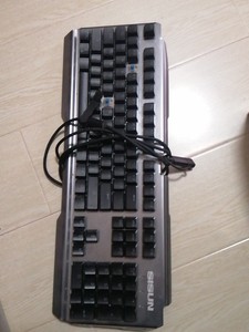 SISUN/赛顺 K70 键盘   游戏机械键盘  背光黑轴
