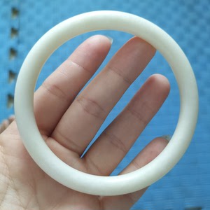 天然岫玉瓷骨白手镯70圈口 是岫玉不是牙牙 是岫玉岫玉