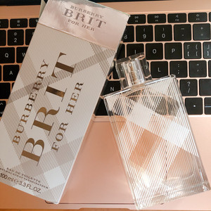 burberry白格子香水,海淘购入,绝对保证正品,到手价四
