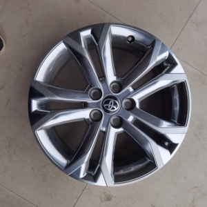 丰田塞纳轮毂18寸