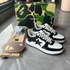 全新 bape sta 黑白熊猫  漆皮板鞋36~43码